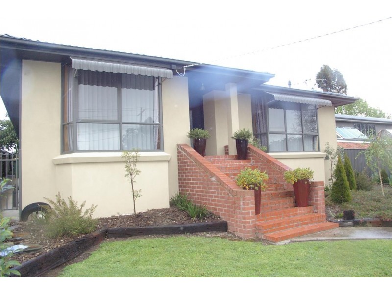 15 Beauchamp Street East, Kyneton VIC 3444