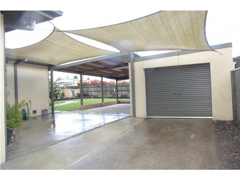 15 Beauchamp Street East, Kyneton VIC 3444