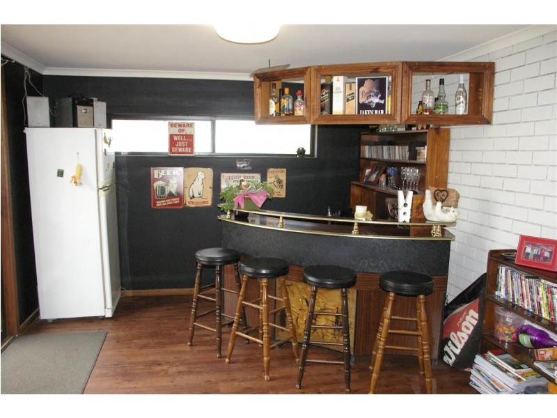 15 Beauchamp Street East, Kyneton VIC 3444