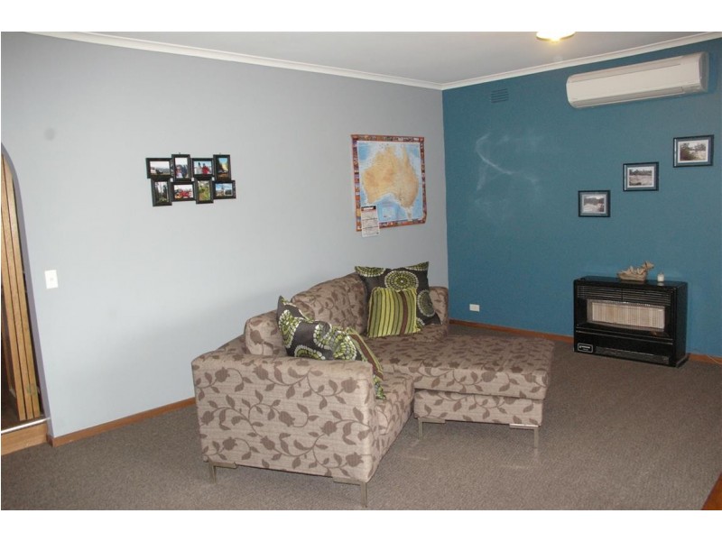 15 Beauchamp Street East, Kyneton VIC 3444