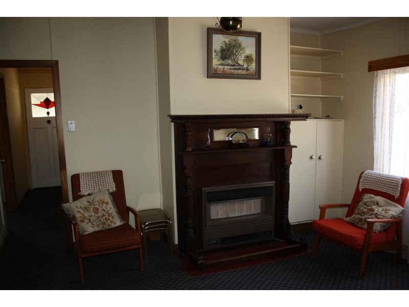 28 Sturt Street,, Kyneton VIC 3444