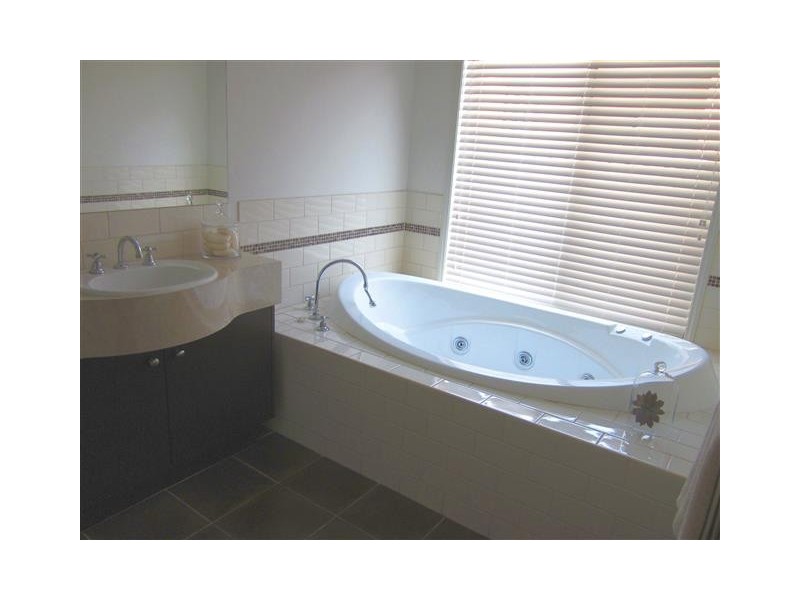 49 Warren Street, Kyneton VIC 3444