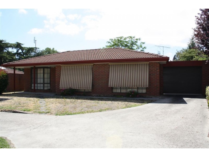 2/21 Hutton Street,, Kyneton VIC 3444