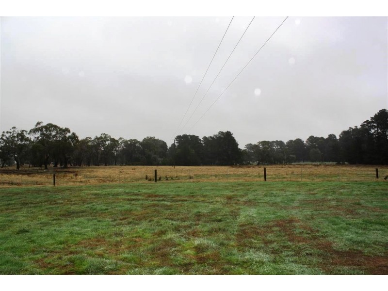 17 Blackhill Road,, Kyneton VIC 3444