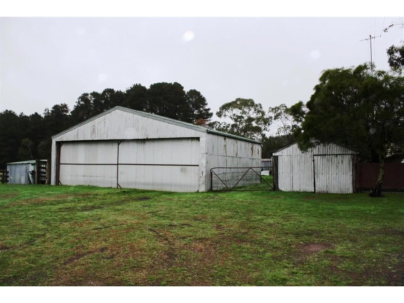 17 Blackhill Road,, Kyneton VIC 3444