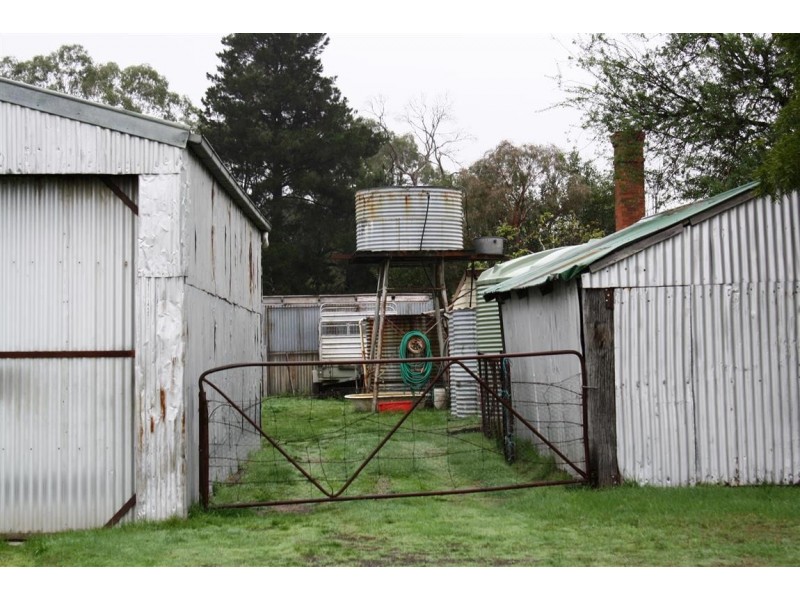 17 Blackhill Road,, Kyneton VIC 3444