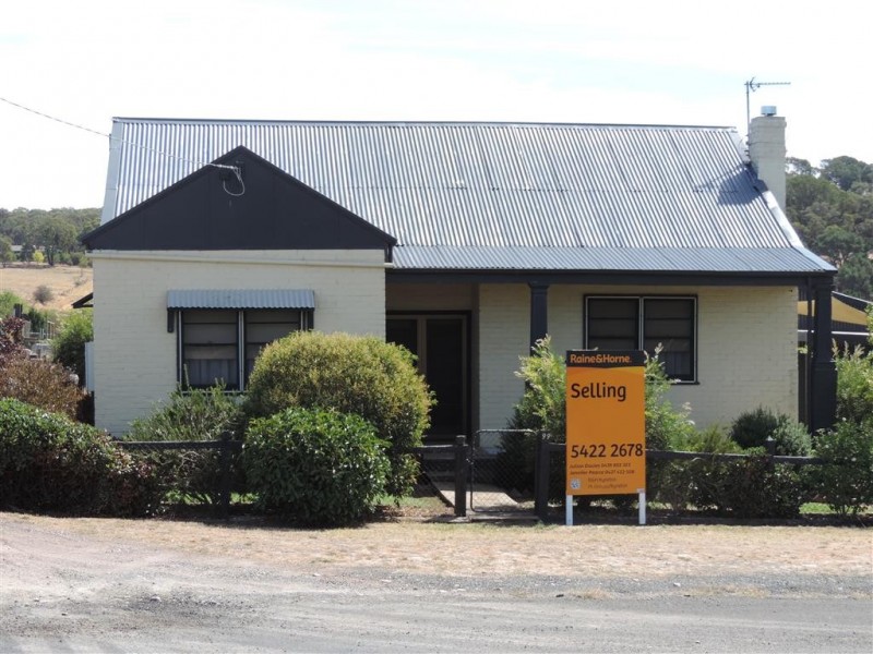 99 High Street,, Taradale VIC 3447