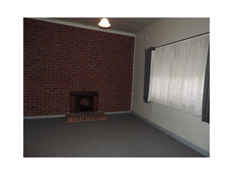 99 High Street,, Taradale VIC 3447