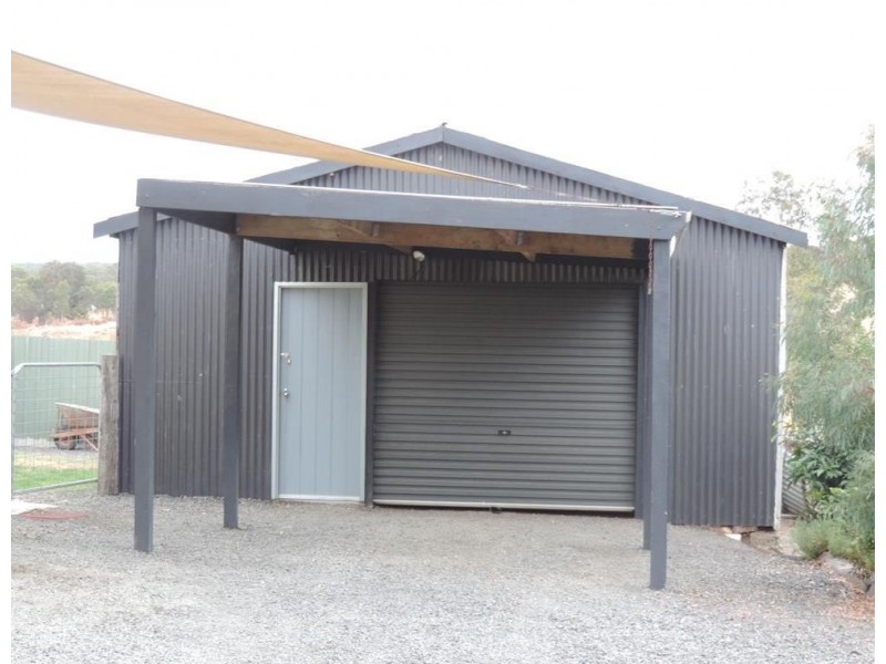 99 High Street,, Taradale VIC 3447