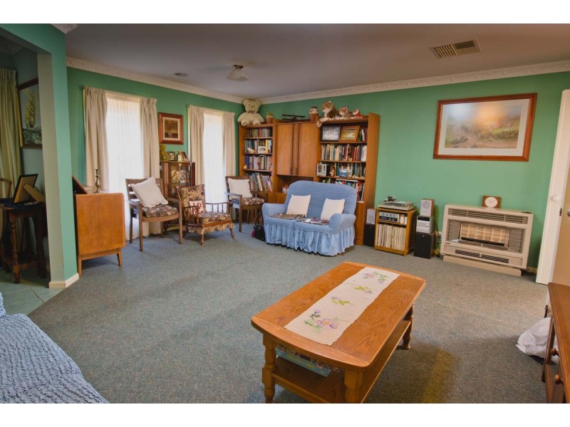 5 James Court, Kyneton VIC 3444