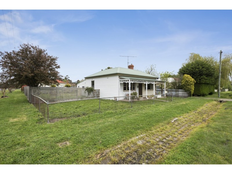 77 Mitchell Street, Kyneton VIC 3444