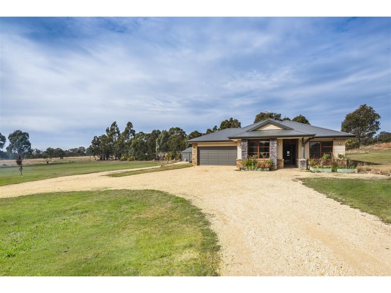 1942 Calder Highway, Taradale VIC 3447