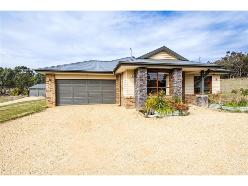 1942 Calder Highway, Taradale VIC 3447