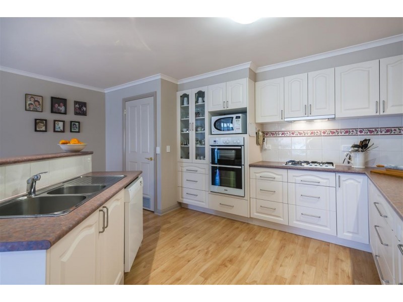 15 Drovers Retreat,, Romsey VIC 3434