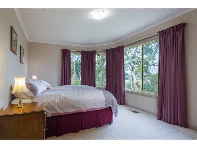 15 Drovers Retreat,, Romsey VIC 3434