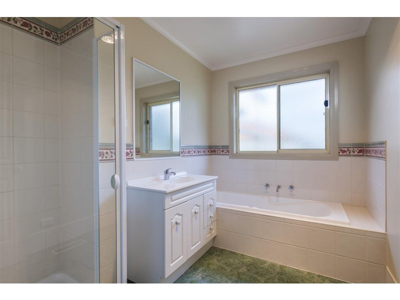 15 Drovers Retreat,, Romsey VIC 3434