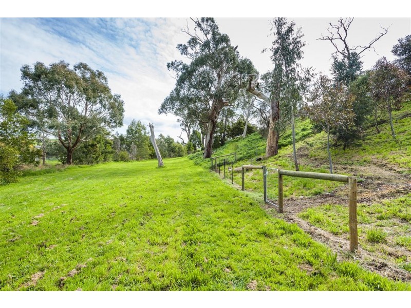 15 Drovers Retreat,, Romsey VIC 3434