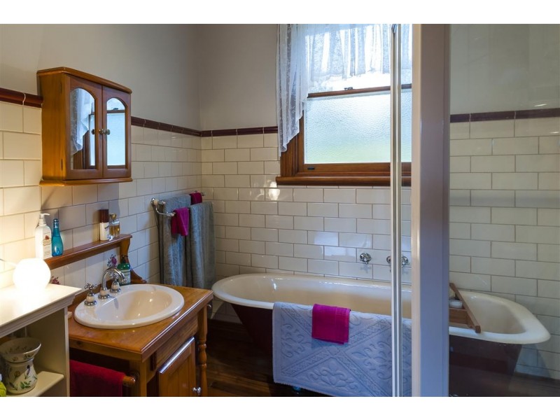 6 Shepherds Hill Road,, Lauriston VIC 3444