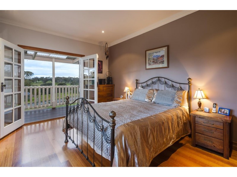 6 Shepherds Hill Road,, Lauriston VIC 3444