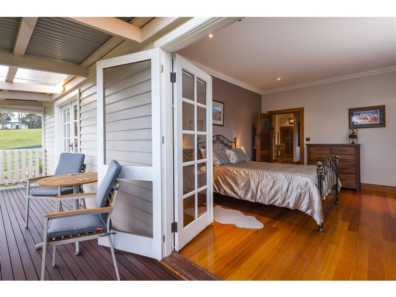 6 Shepherds Hill Road,, Lauriston VIC 3444