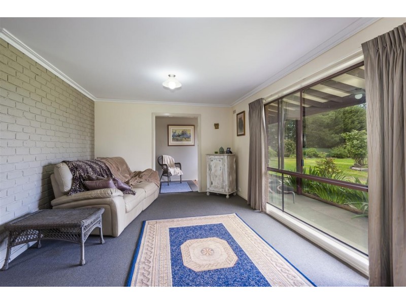 279 Burton Avenue, Kyneton VIC 3444