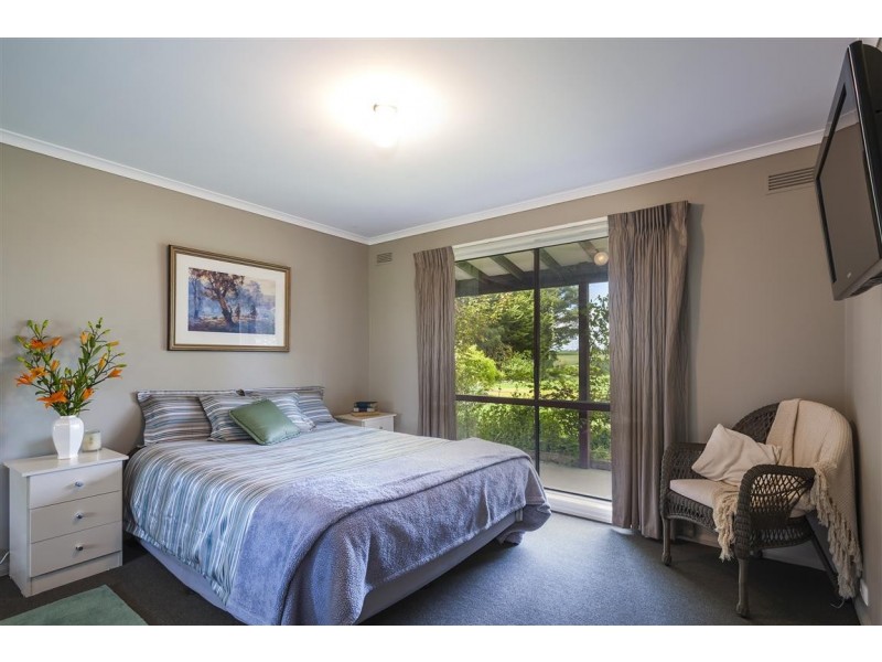 279 Burton Avenue, Kyneton VIC 3444