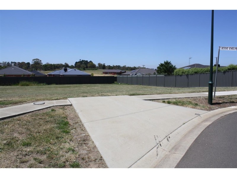 59 Caroline Chisholm Drive, Kyneton VIC 3444