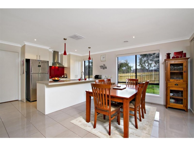 4 Windridge Way, Kyneton VIC 3444