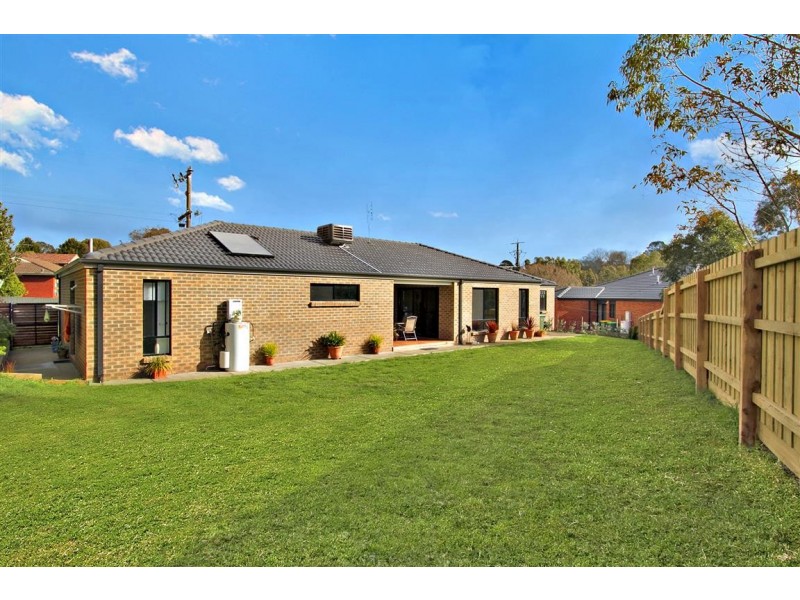 4 Windridge Way, Kyneton VIC 3444