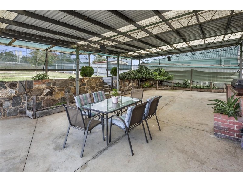 18 Palmer Place, Kyneton VIC 3444