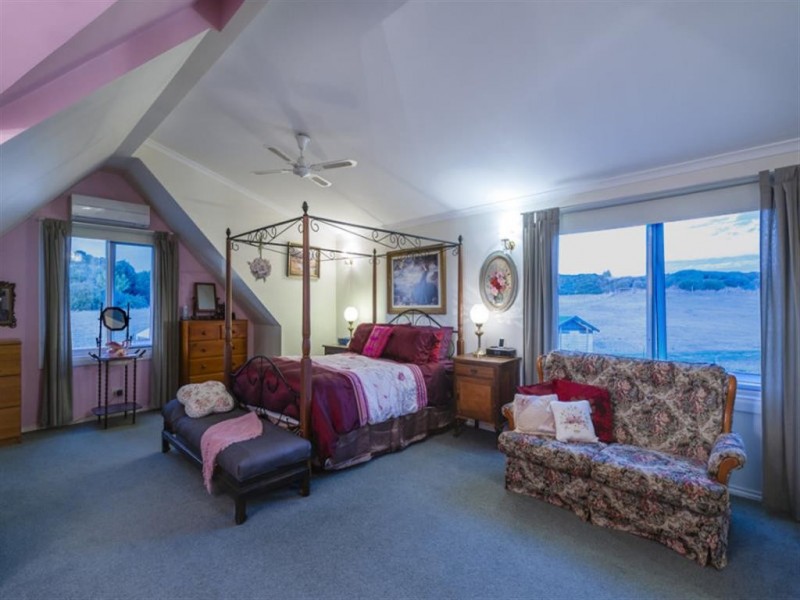 247 Burton Avenue, Kyneton VIC 3444