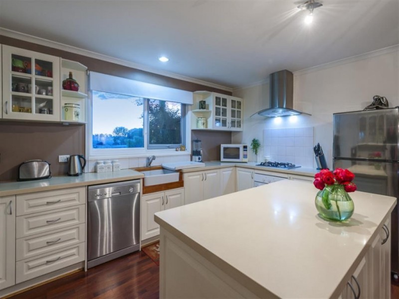 247 Burton Avenue, Kyneton VIC 3444