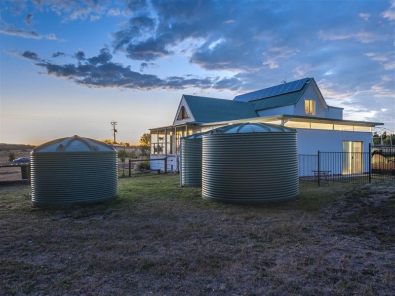 247 Burton Avenue, Kyneton VIC 3444