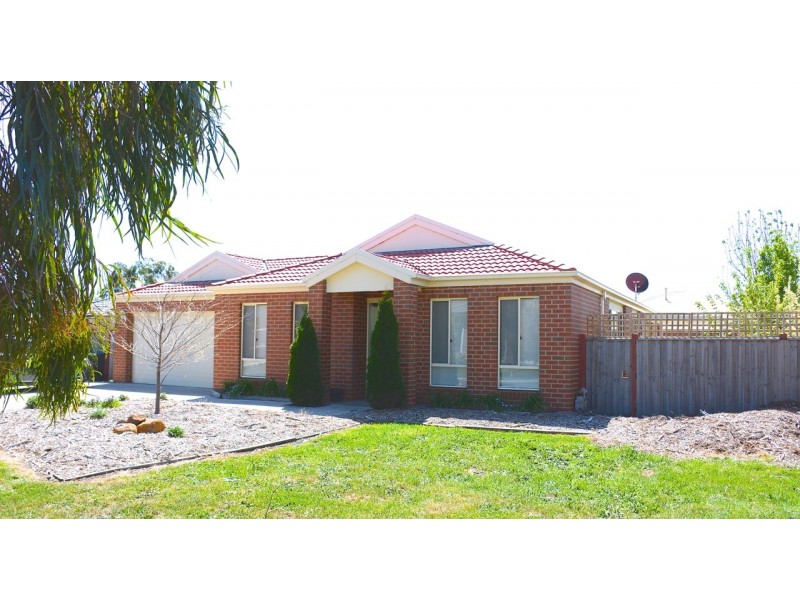 4 Mayfair Way, Kyneton VIC 3444