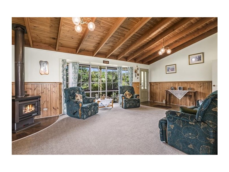 56 Alisons Road, Drummond North VIC 3446