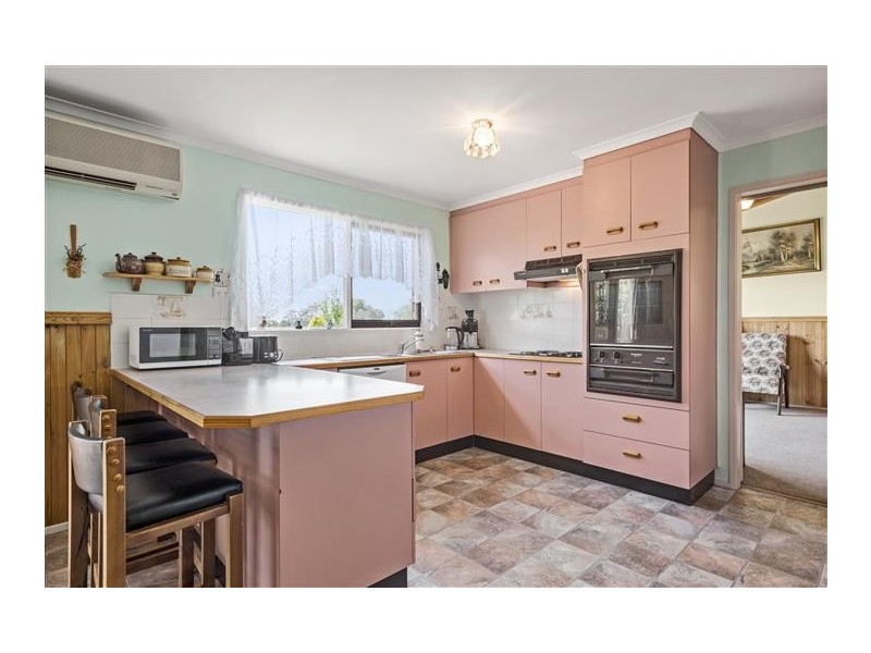 56 Alisons Road, Drummond North VIC 3446