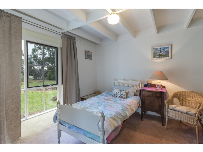 17 Taylors Court, Kyneton VIC 3444
