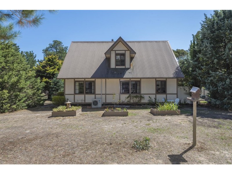 33 Hallorans Lane, Kyneton VIC 3444