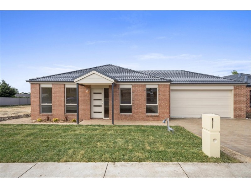 69 Warren Street, Kyneton VIC 3444