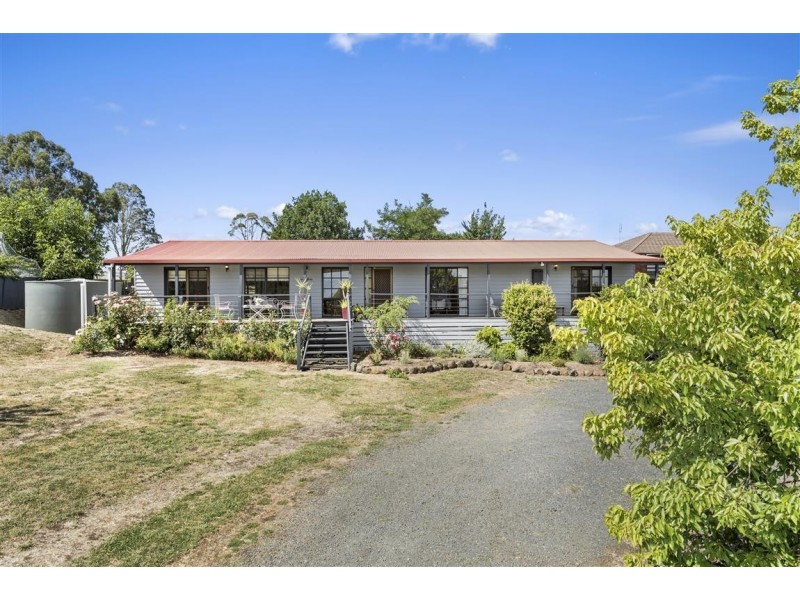 73 Burton Avenue, Kyneton VIC 3444