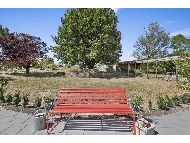 73 Burton Avenue, Kyneton VIC 3444