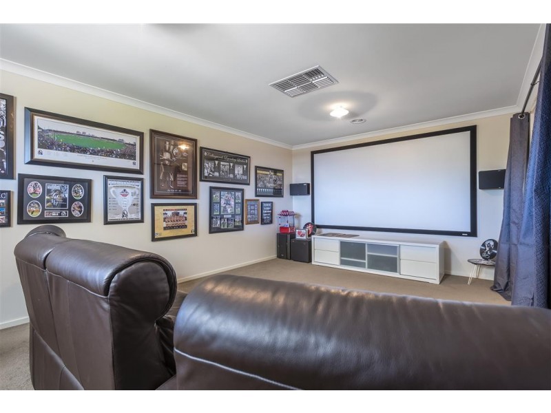 12 Jessie Evelyn Crescent, Kyneton VIC 3444