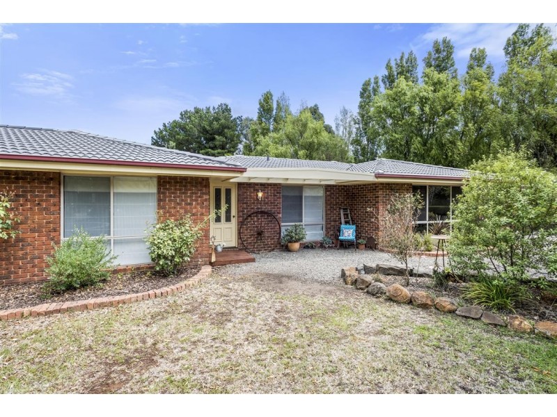 19 Hoadleys Lane, Kyneton VIC 3444