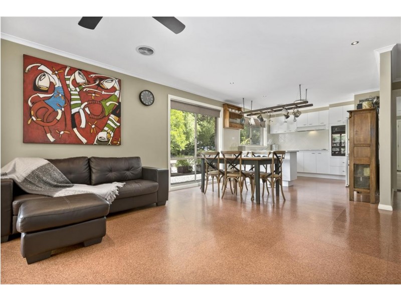 19 Hoadleys Lane, Kyneton VIC 3444