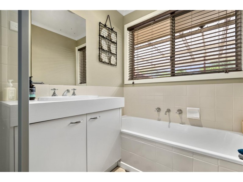 19 Hoadleys Lane, Kyneton VIC 3444