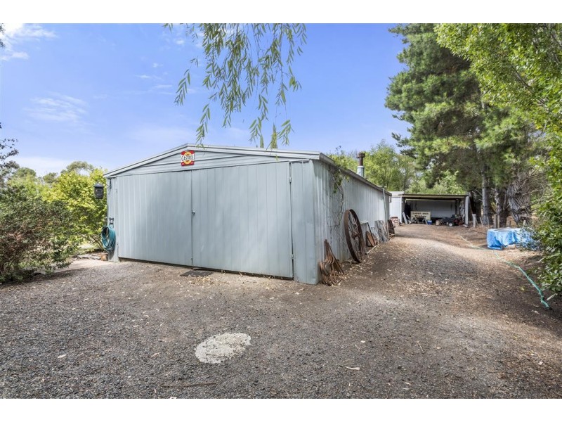 19 Hoadleys Lane, Kyneton VIC 3444