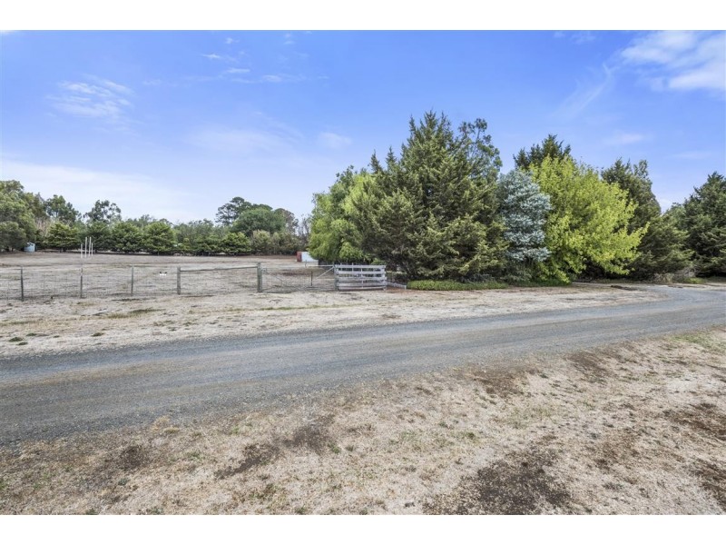 19 Hoadleys Lane, Kyneton VIC 3444