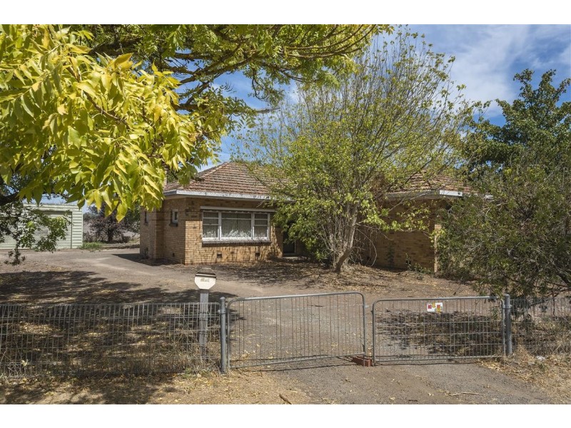 140 – 142 High Street, Kyneton VIC 3444