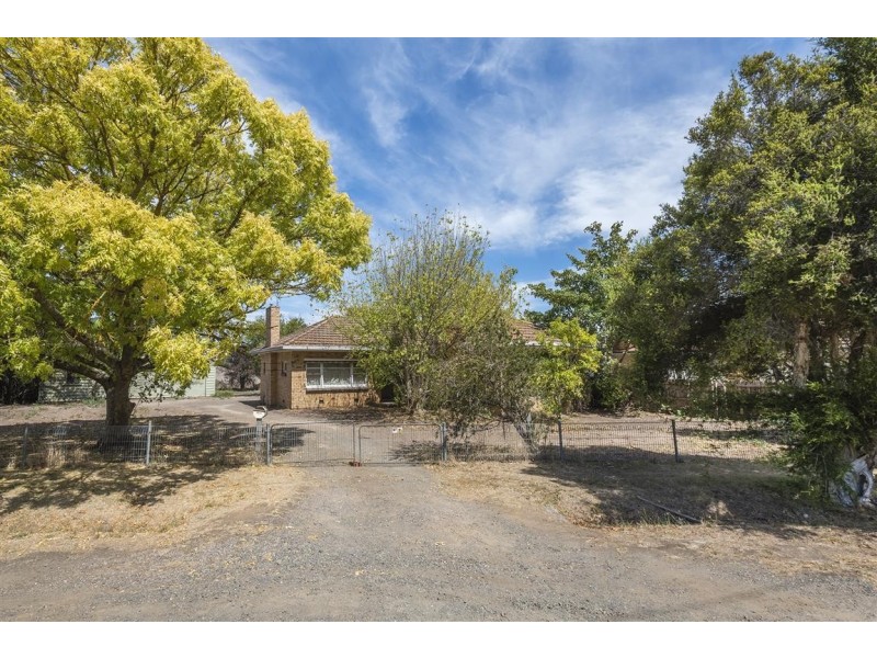 140 – 142 High Street, Kyneton VIC 3444