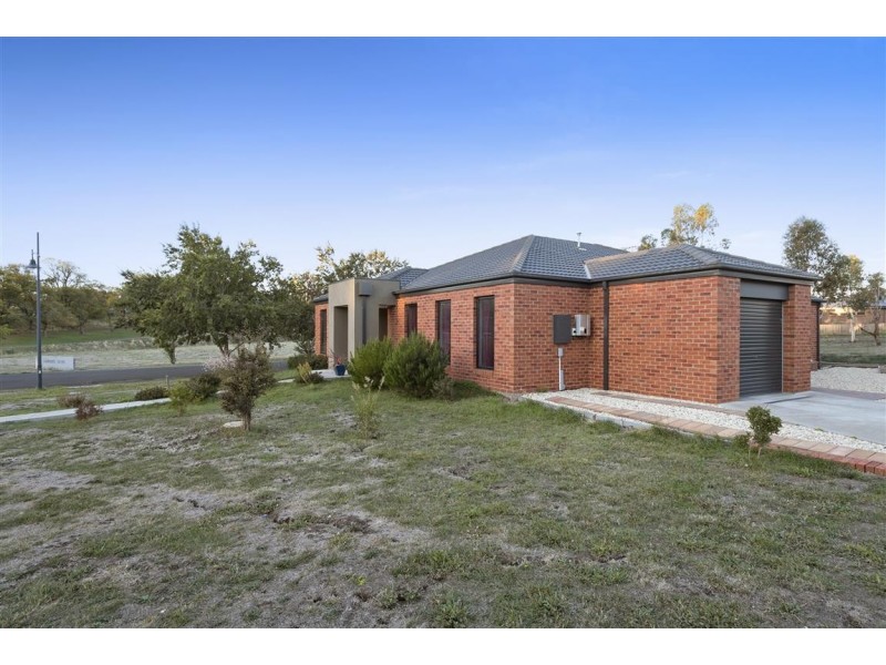 2 Windridge Way, Kyneton VIC 3444